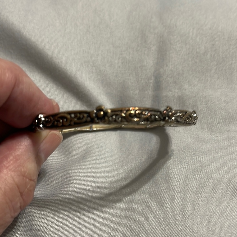 Vintage hinged bracelet